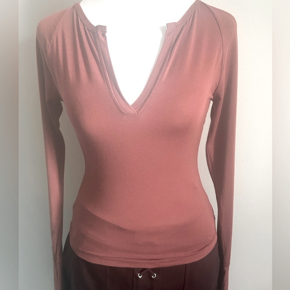 Free People Deep Mauve Jersey Knit Long Sleeve Split V-Neck Top